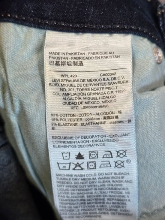 Signature By Levi Strauss & Co Modern Capri Jeans Dark Wash Womens Size 4 NEW - Picture 3 of 5